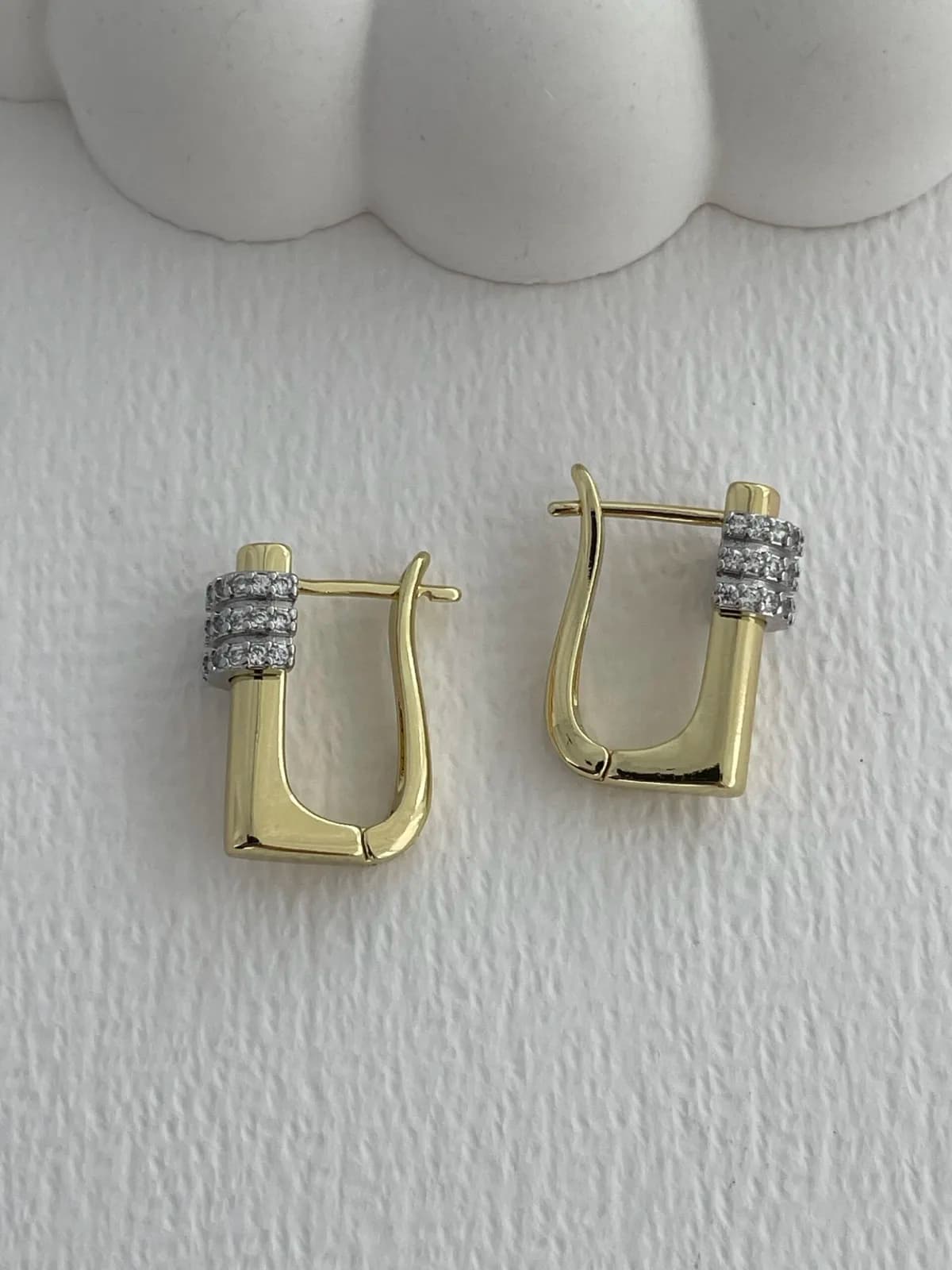 Özel Seri Zirkon Taşlı Gold Kare Halka Küpe