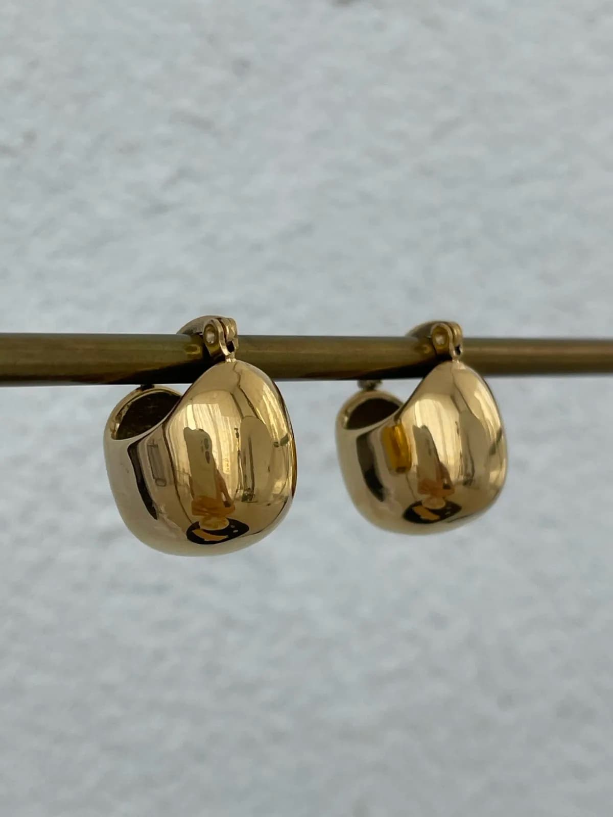 Çelik Tombul Top Tasarım Gold Küpe