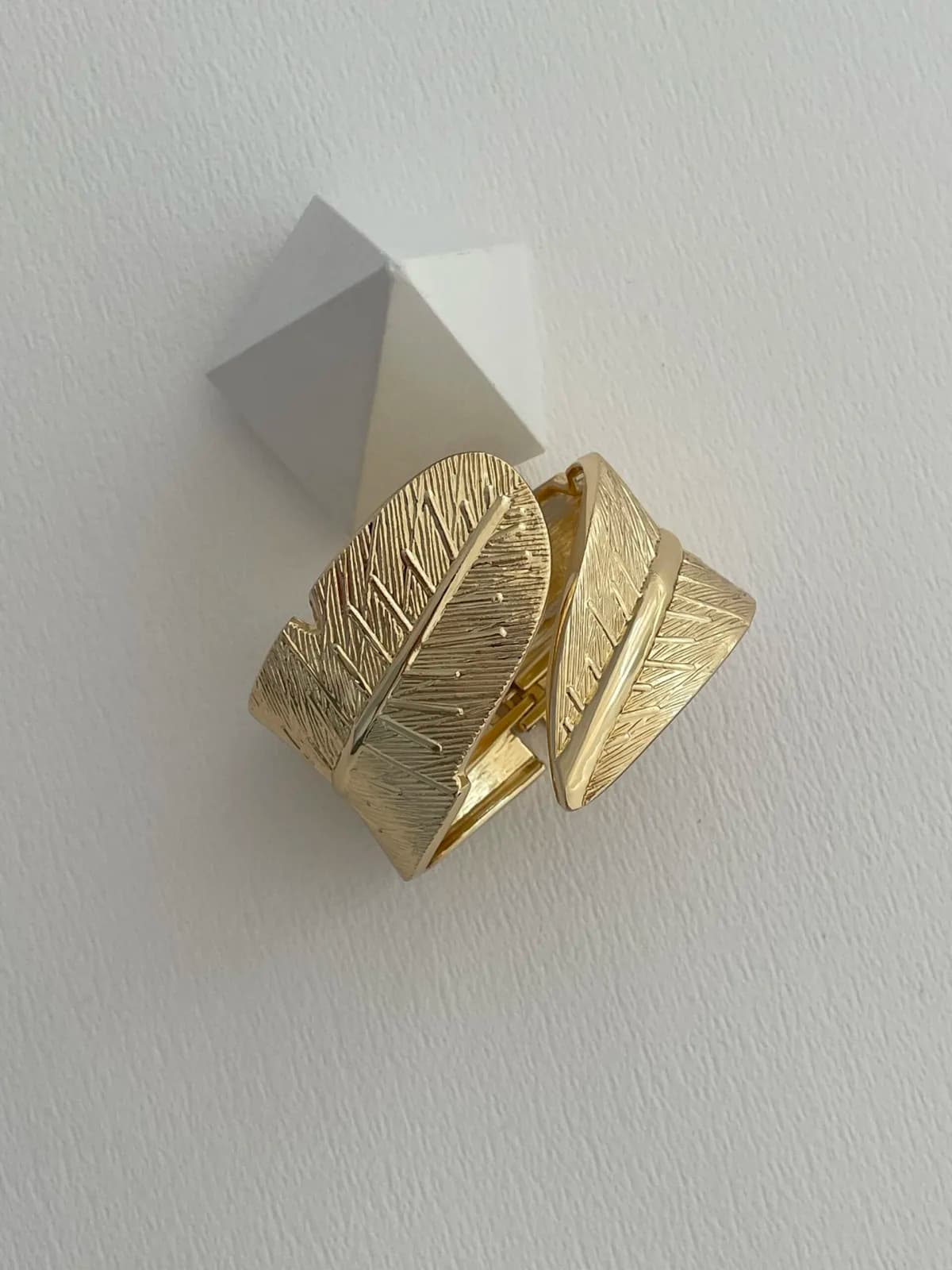 Özel Seri Yaprak Tasarım Gold Kelepçe Bileklik