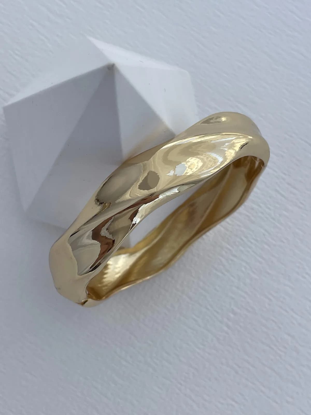 Özel Seri Burgu Tasarım Gold Kelepçe Bileklik