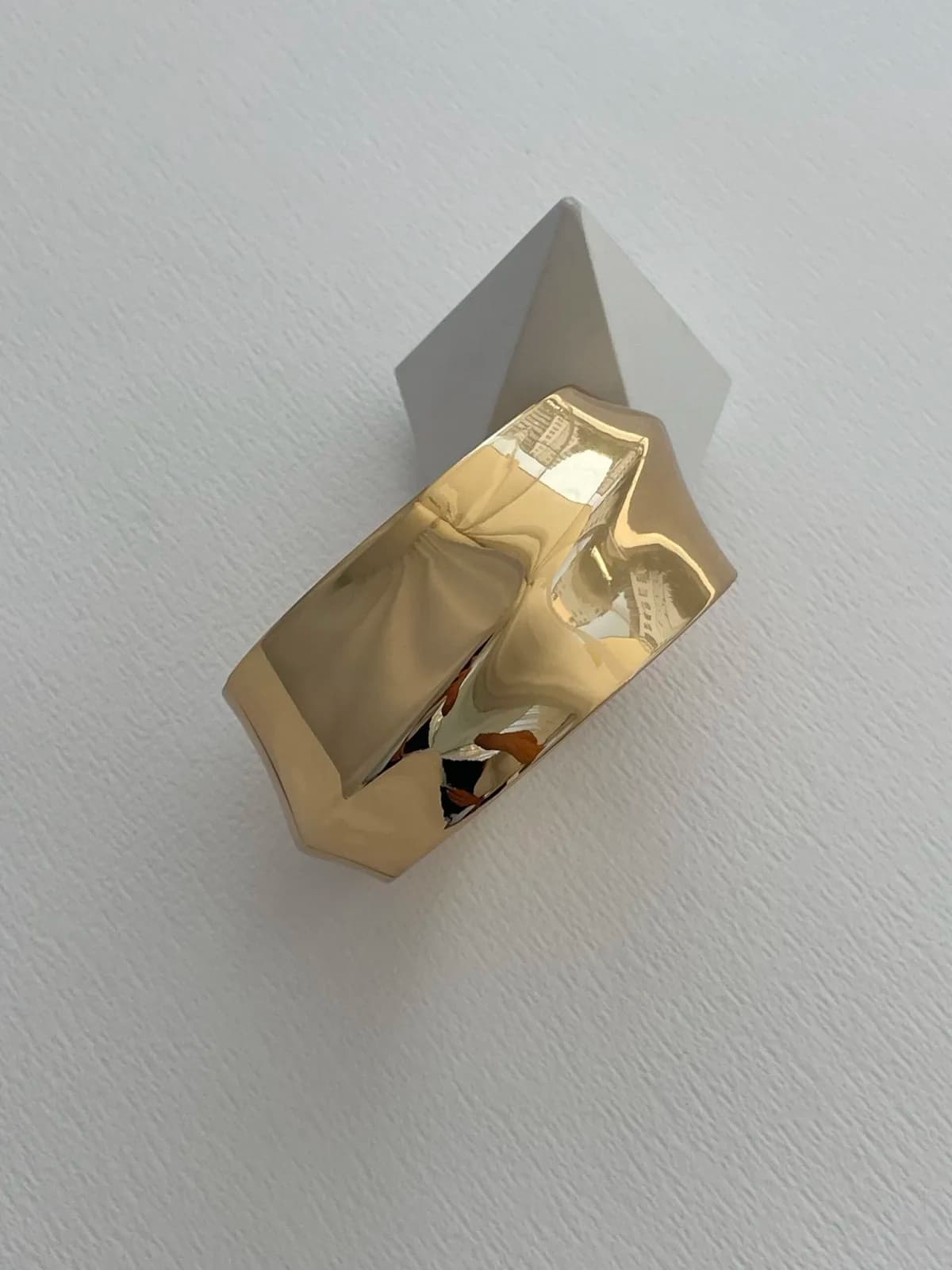 Özel Seri Simetrik Çizgi Detay Kalın Gold Kelepçe Bileklik