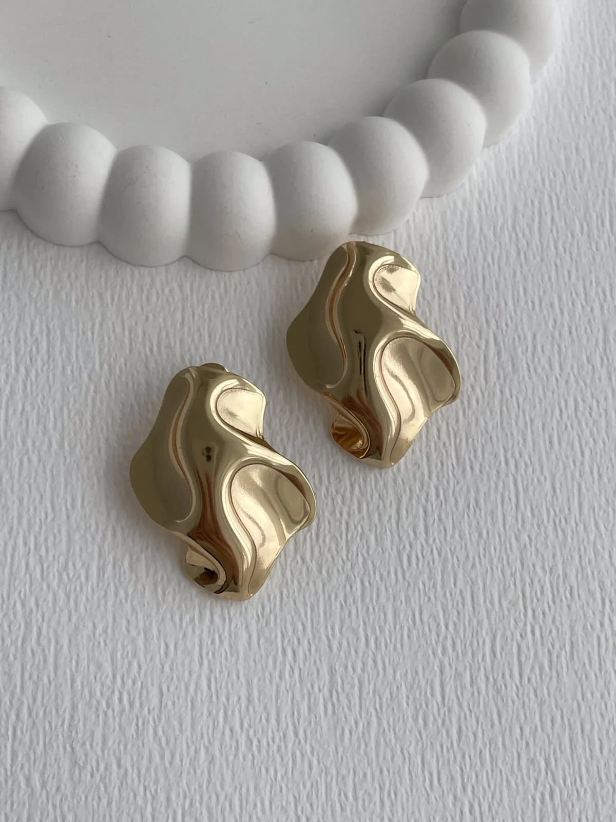 Çelik Geometrik Soyut Tasarım Gold Küpe