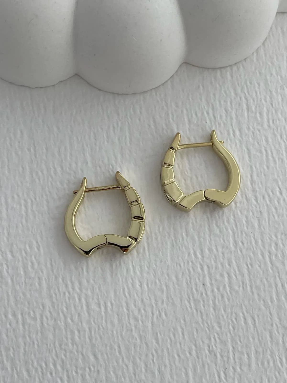 Özel Seri Zirkon Taşlı Geometrik Tasarım Gold Küpe