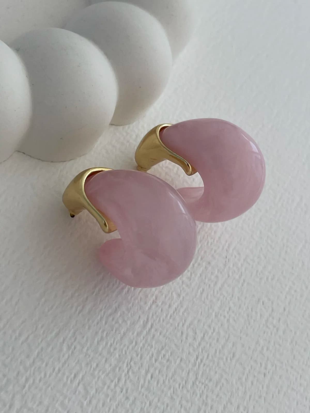 Özel Seri Saydam Toz Pembe Damla Tasarım Gold Detay Küpe