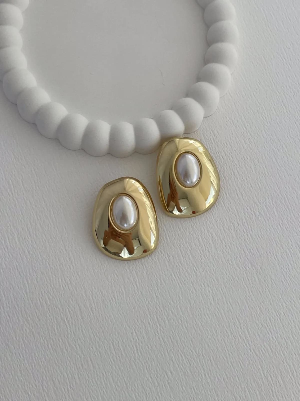 Özel Seri Oval Tasarım İnci Detay Gold Küpe