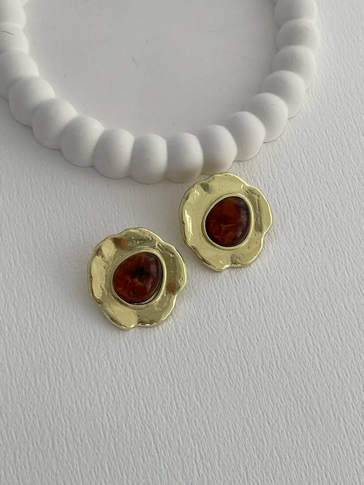 Özel Seri Kahverengi Kemik Oval Soyut Tasarım Gold Küpe