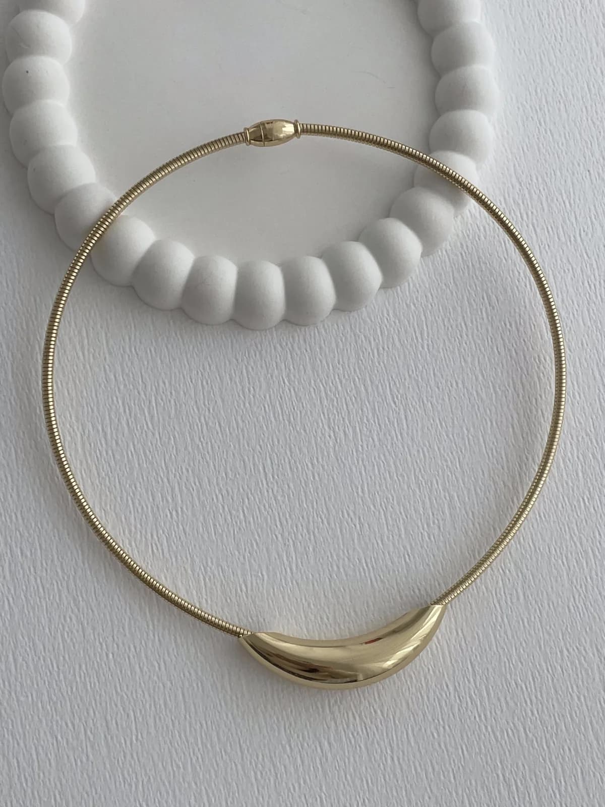 Özel Seri Oval Plaka Detay Gold Choker Kolye