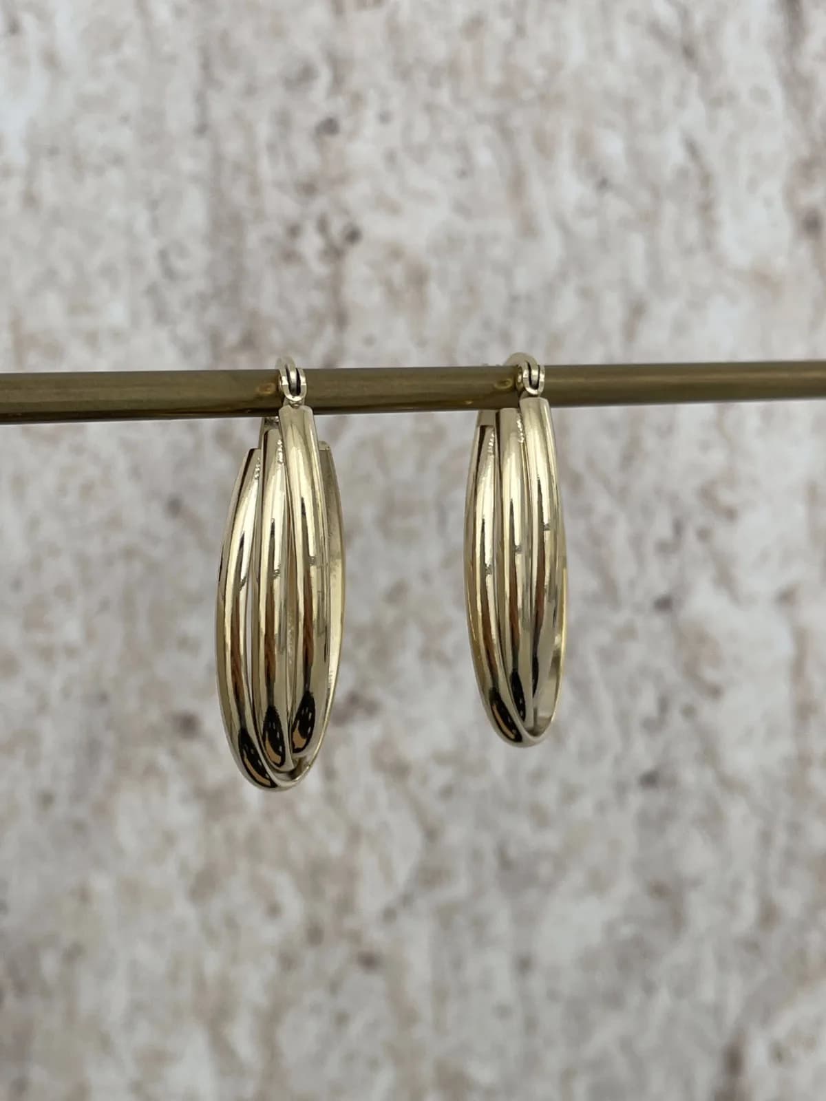 Çelik Çapraz Tasarım Gold Oval Halka Küpe