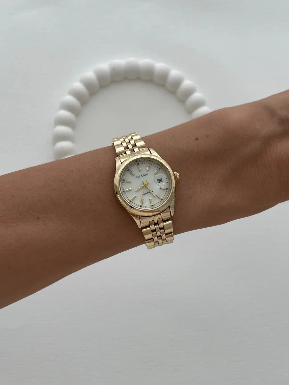 Yuvarlak Tasarım Kadranı Beyaz Gold Vintage Saat