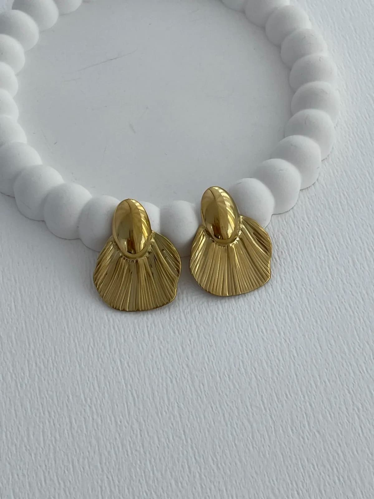 Çelik Yaprak Tasarım Gold Küpe
