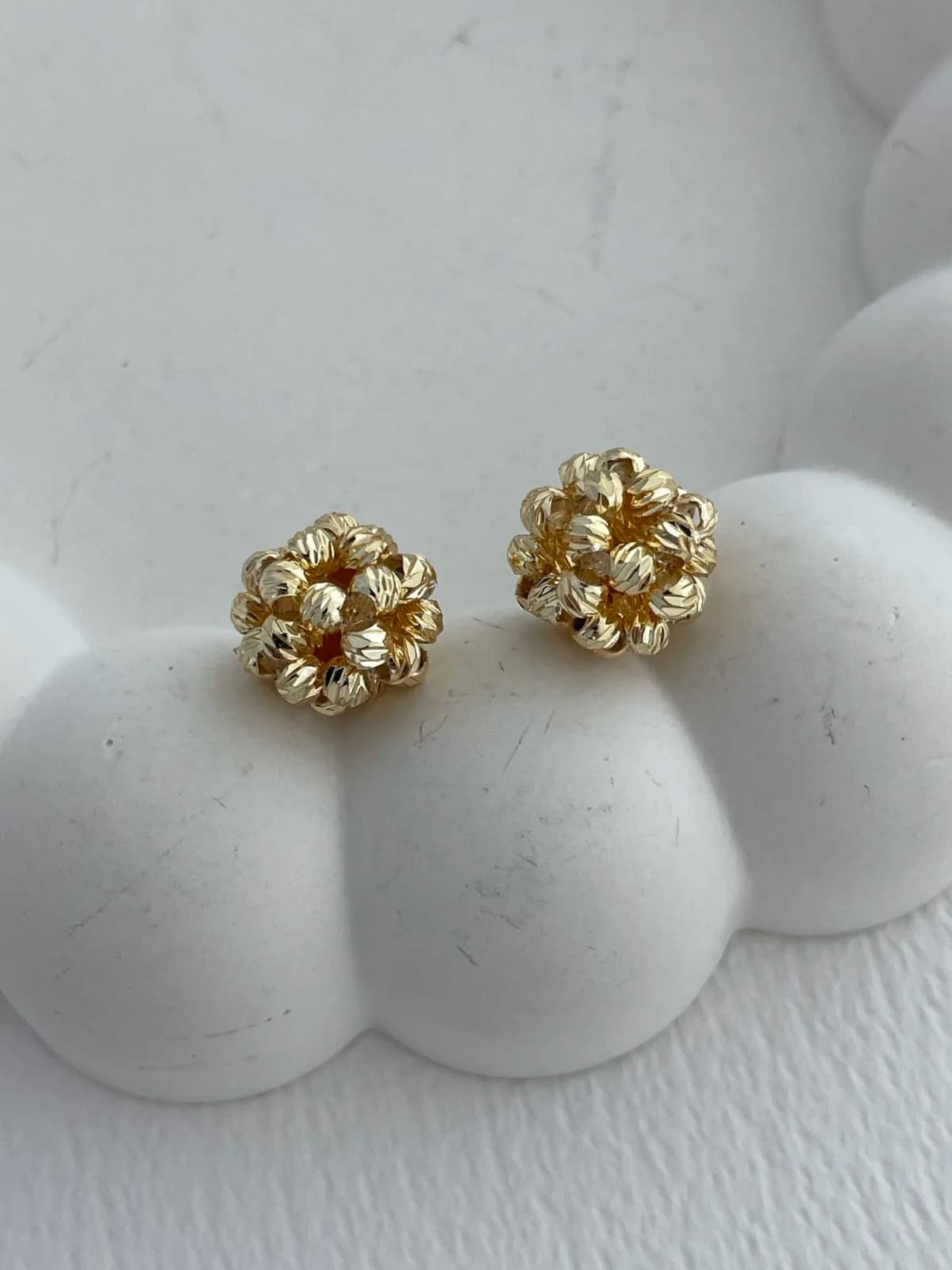 Özel Seri Küçük Gold Dorika Top Küpe