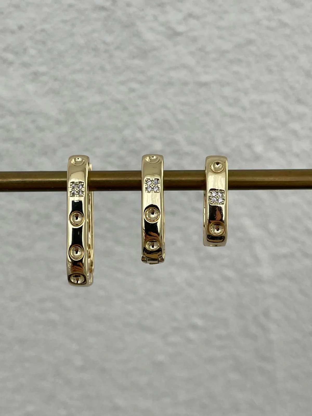 Özel Seri Zirkon Taşlı Büyük Dikdörtgen Gold Küpe