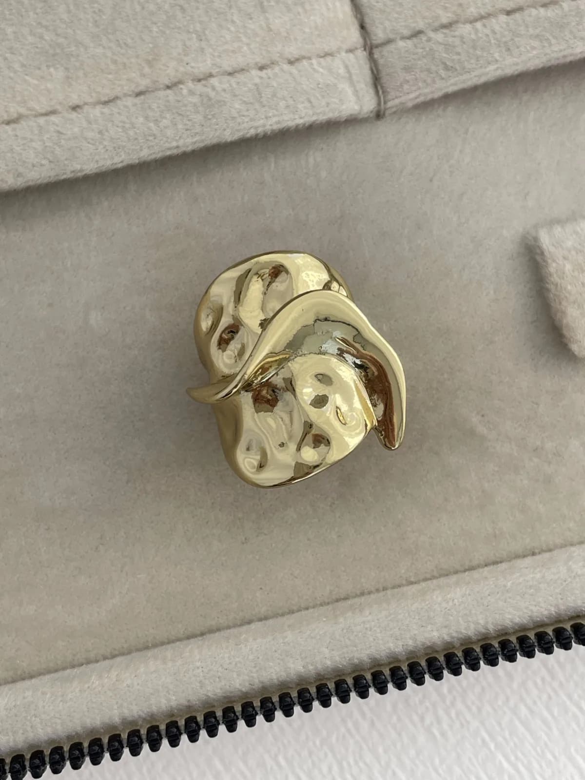 Özel Seri Desenli Soyut Tasarım Gold Yüzük