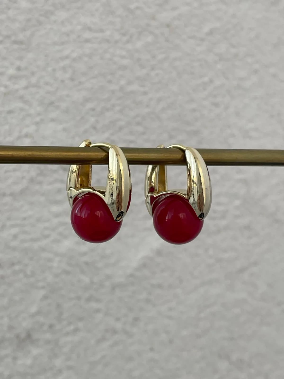 Özel Seri Oval Tasarım Gold Detay Bordo Top Küpe