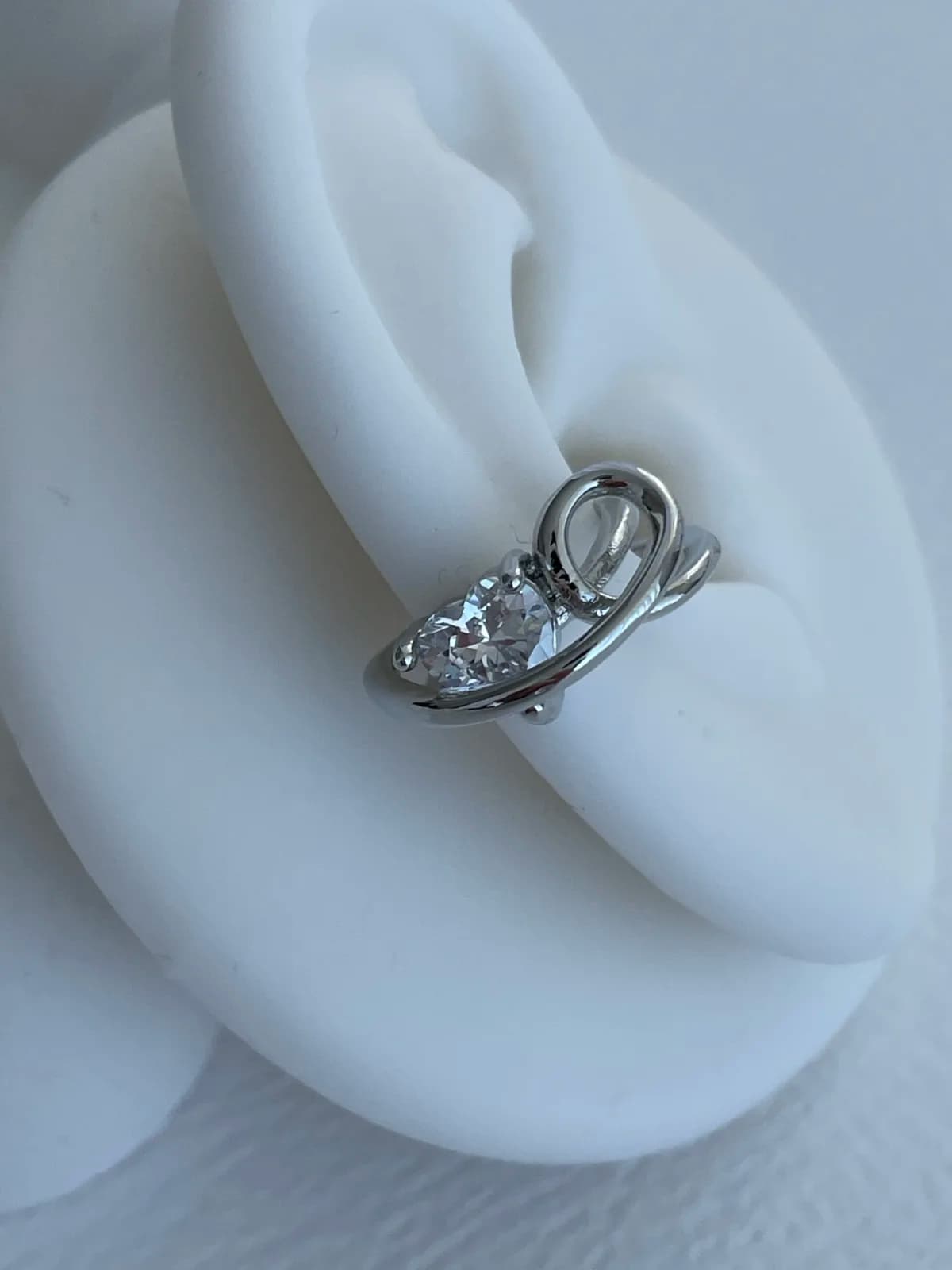 Özel Seri Tek Taş Kalp Tasarım Gümüş Earcuff
