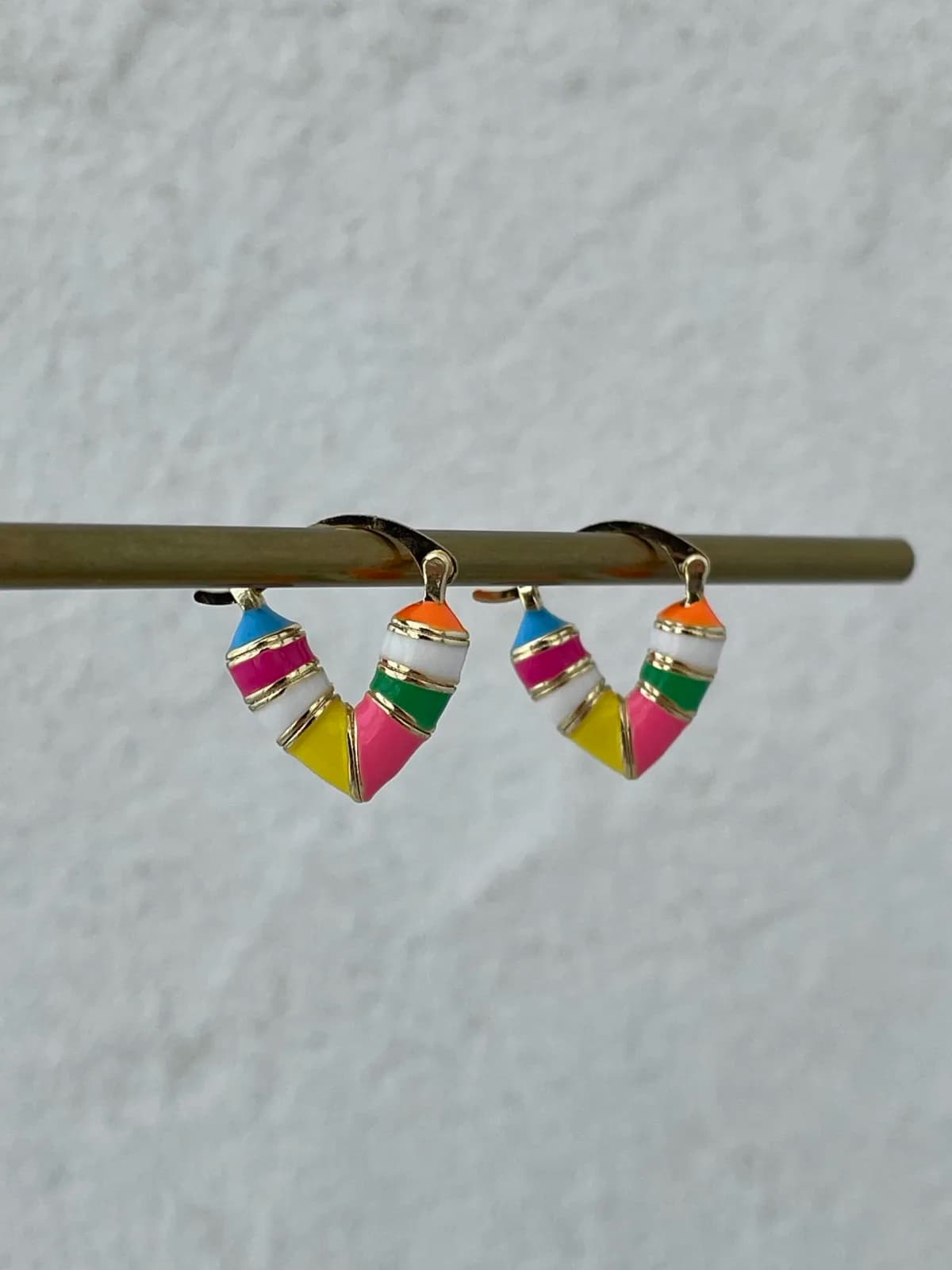 Özel Seri Çok Renkli Kalp Tasarım Mini Gold Küpe