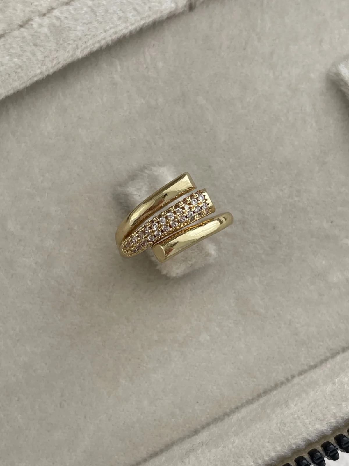 Özel Seri Zirkon Taşlı Üçlü Şerit Tasarım Ayarlanabilir Gold Yüzük