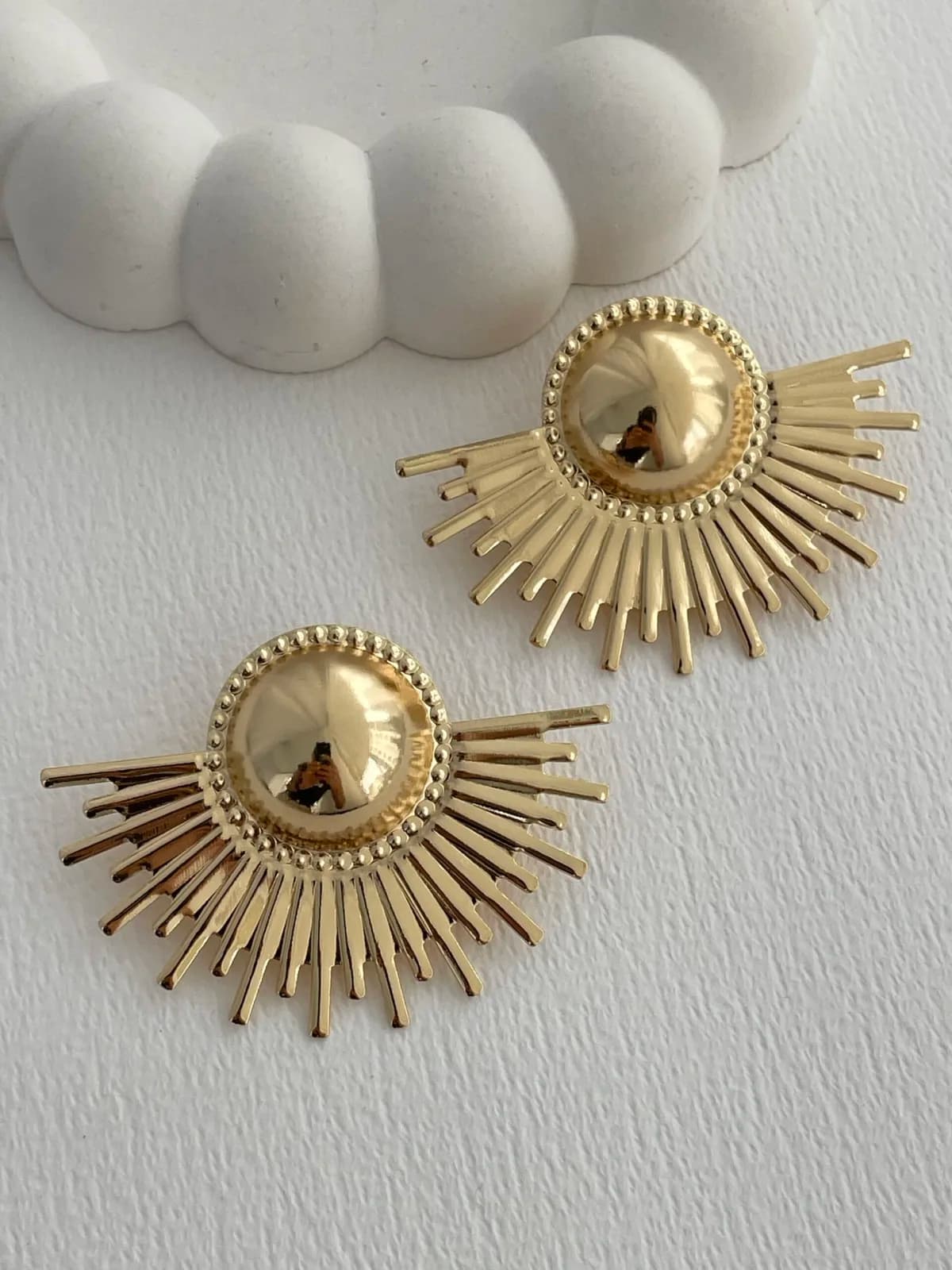 Özel Seri Yarım Güneş Tasarım Gold Küpe