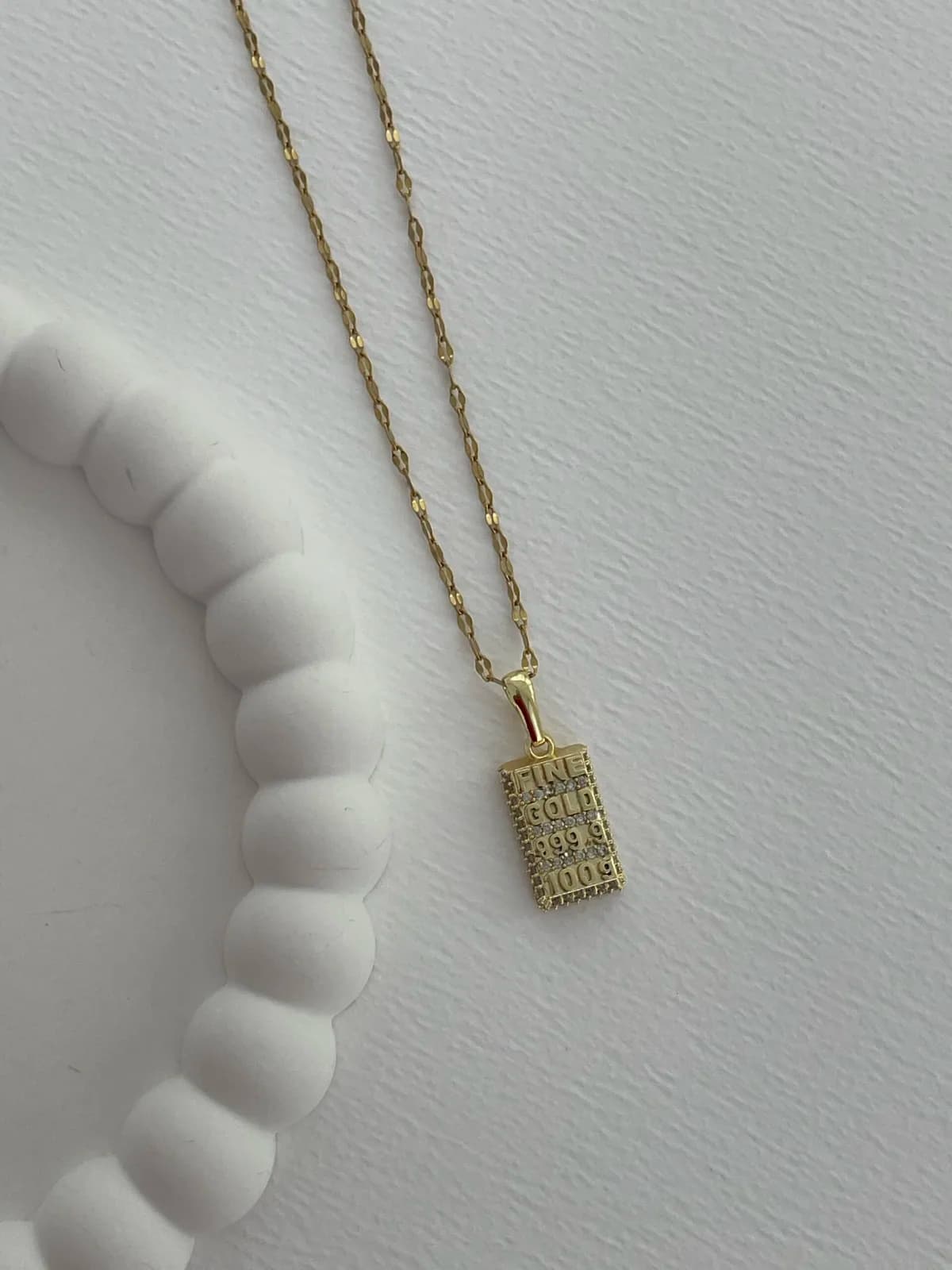 Özel Seri Zirkon Taşlı Yazılı Külçe Altın Tasarım Gold Kolye