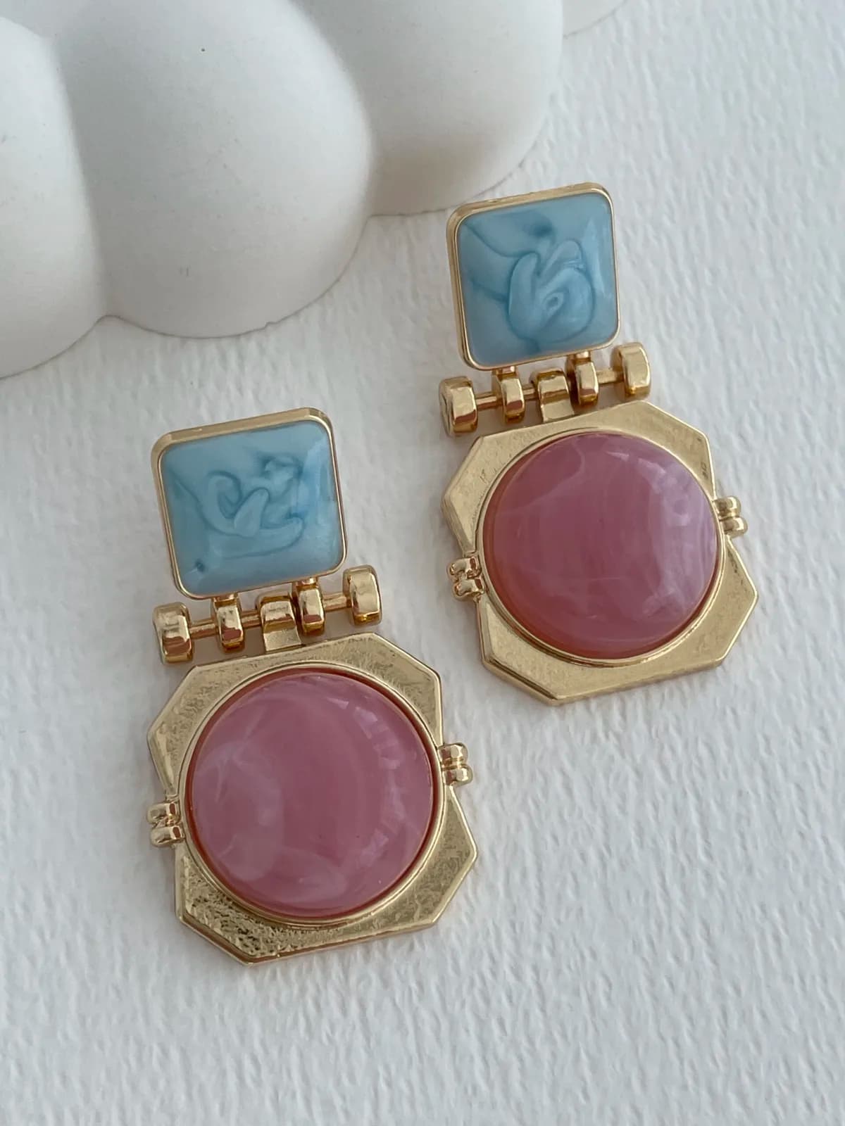 Özel Seri Pembe &amp; Mavi Kemik Detay İkili Kare Tasarım Gold Küpe