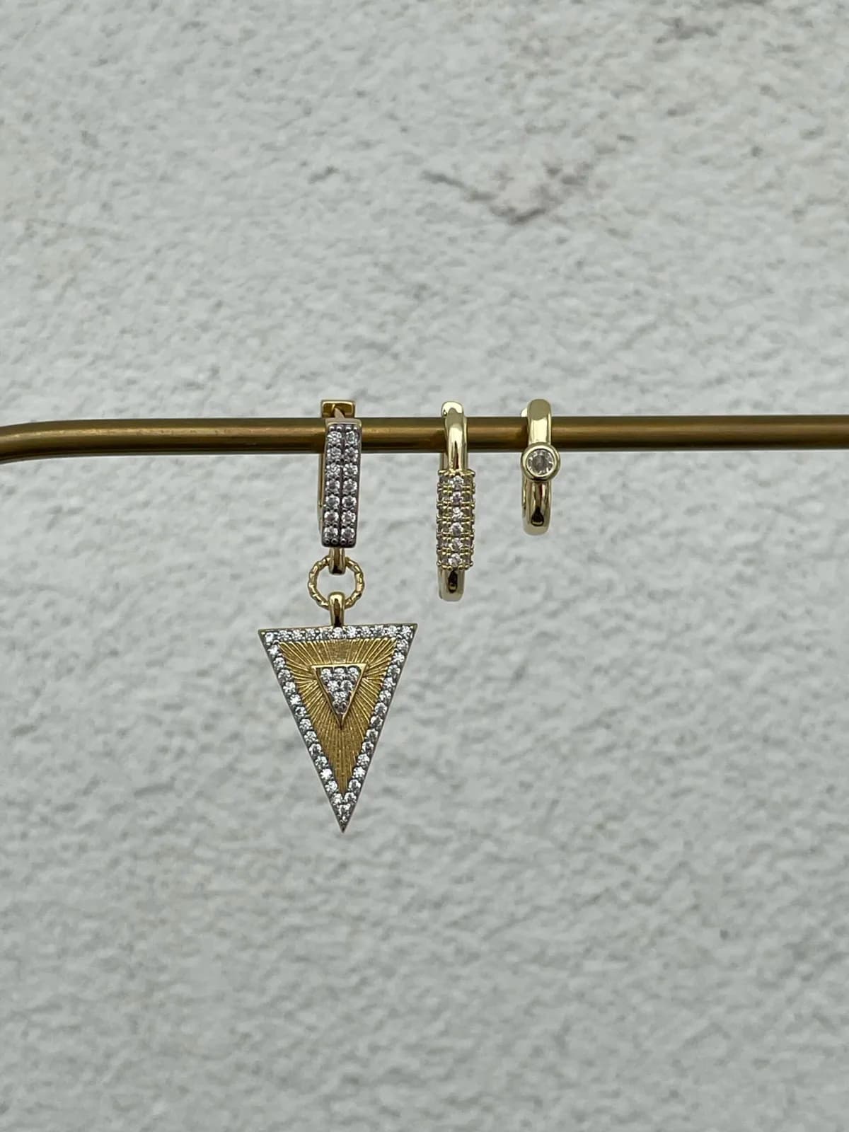 Özel Seri Zirkon Taşlı Geometrik Üçlü Halka Gold Küpe Seti