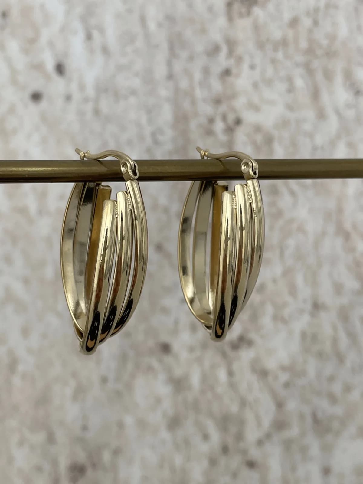 Çelik Çapraz Tasarım Gold Oval Halka Küpe