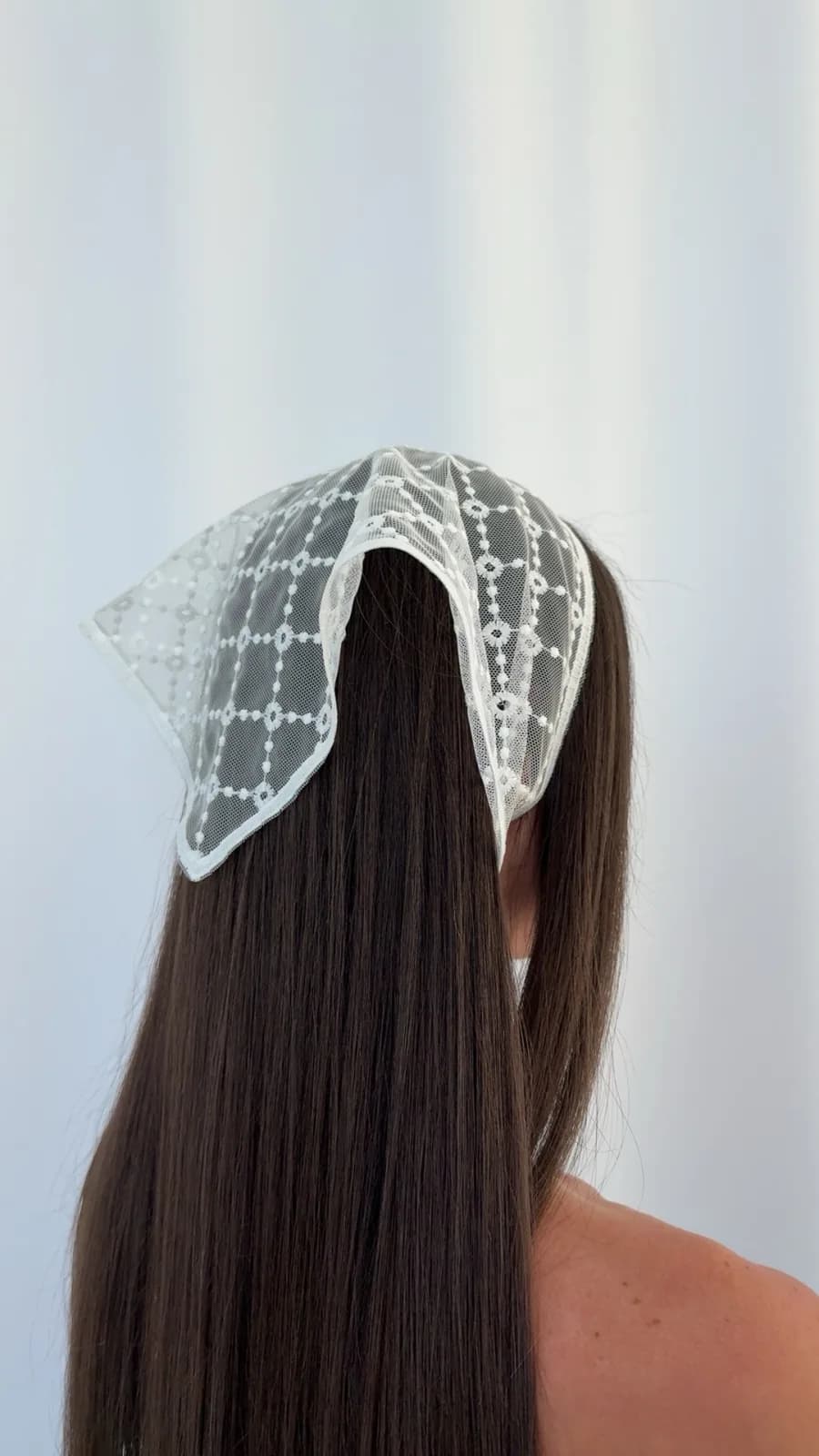 Tül Tasarım Çiçek Detay Beyaz Bandana