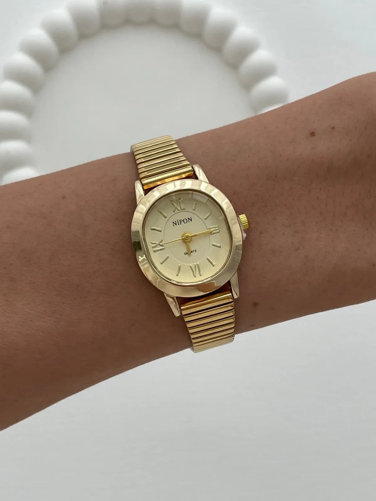 Yuvarlak Tasarım Kadranı Sarı Gold Vintage Saat