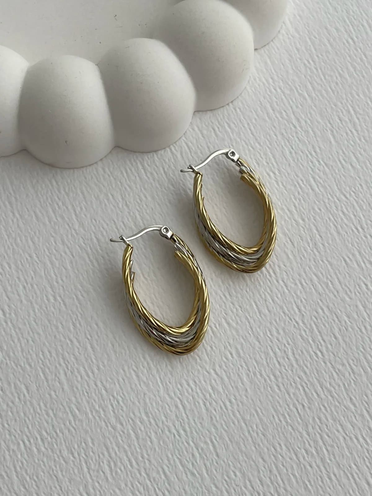Çelik Üçlü Burgu Tasarım Gold &amp; Gümüş Küpe