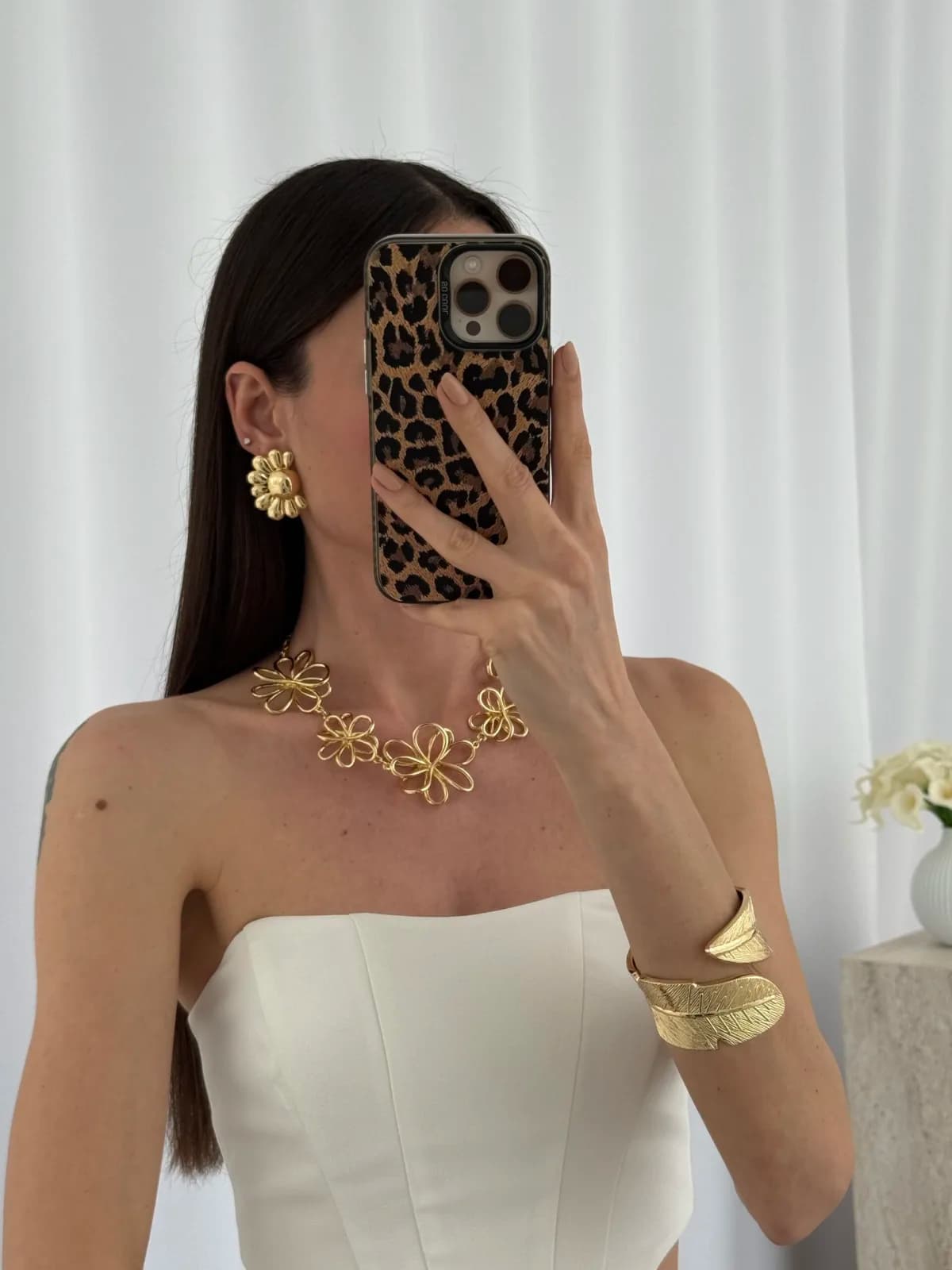 Özel Seri Papatya Tasarım Gold Küpe