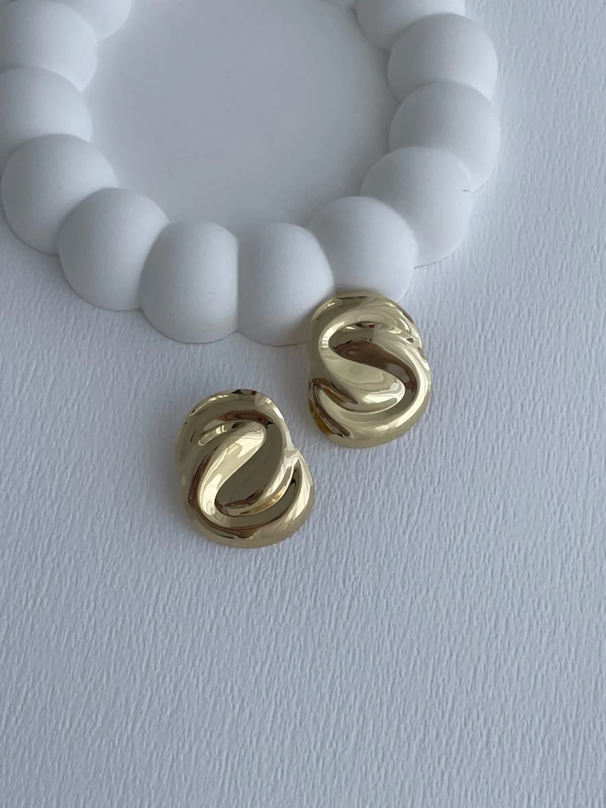 Özel Seri S Kıvrım Tasarım Gold Küpe