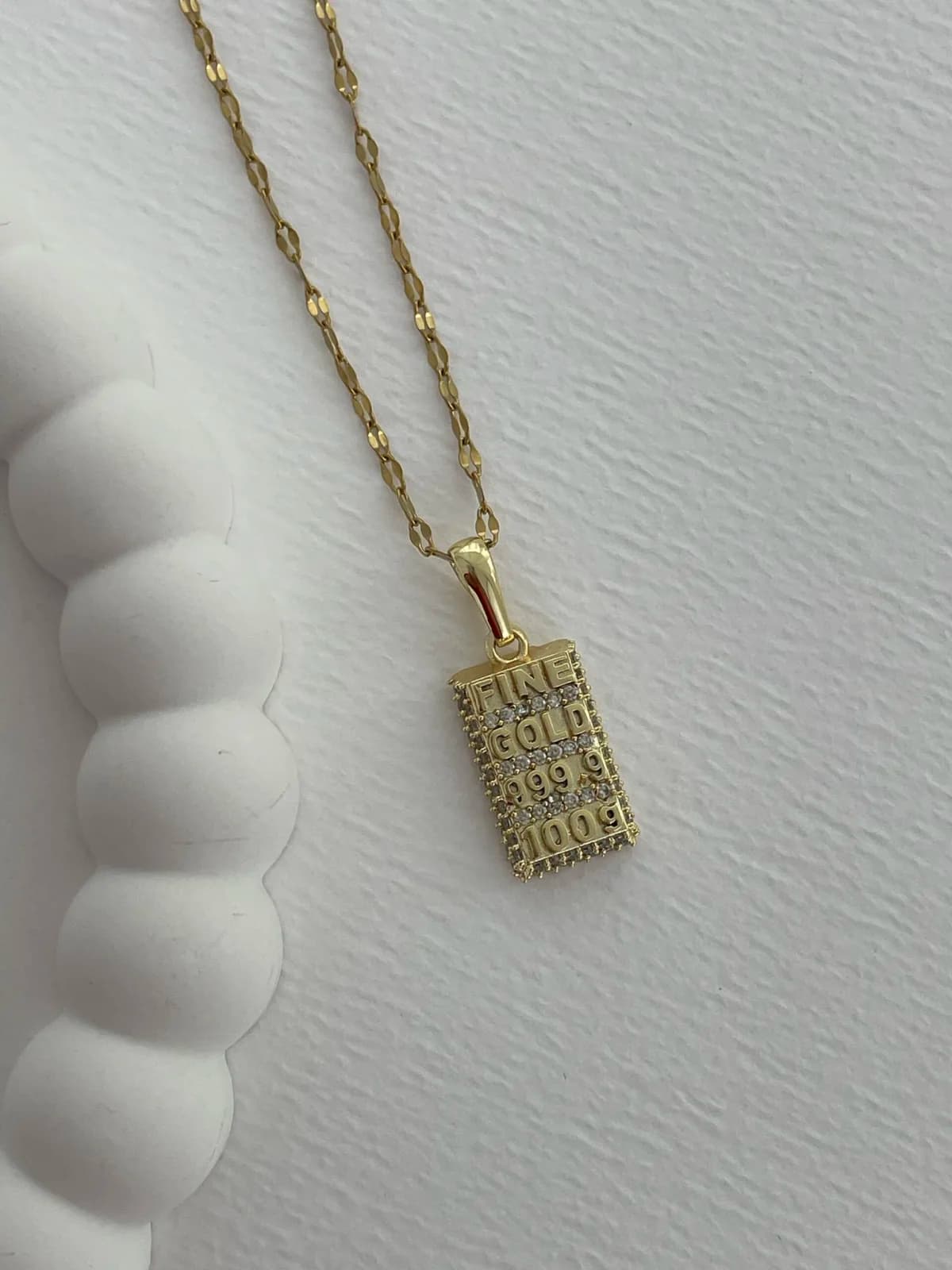 Özel Seri Zirkon Taşlı Yazılı Külçe Altın Tasarım Gold Kolye