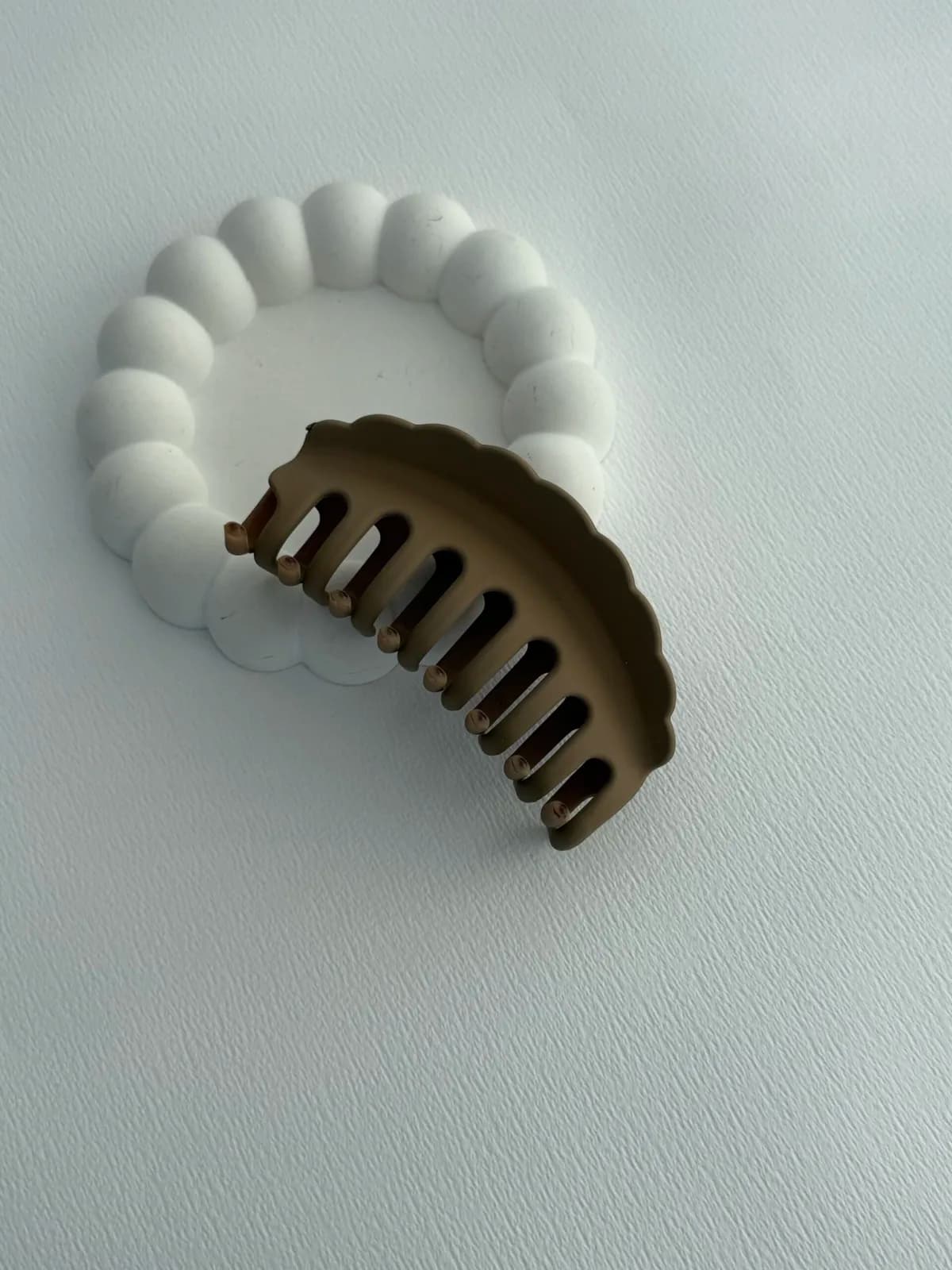 Açık Kahve Büyük Kıskaçlı Toka
