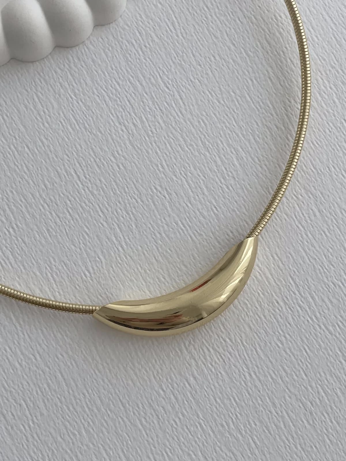 Özel Seri Oval Plaka Detay Gold Choker Kolye
