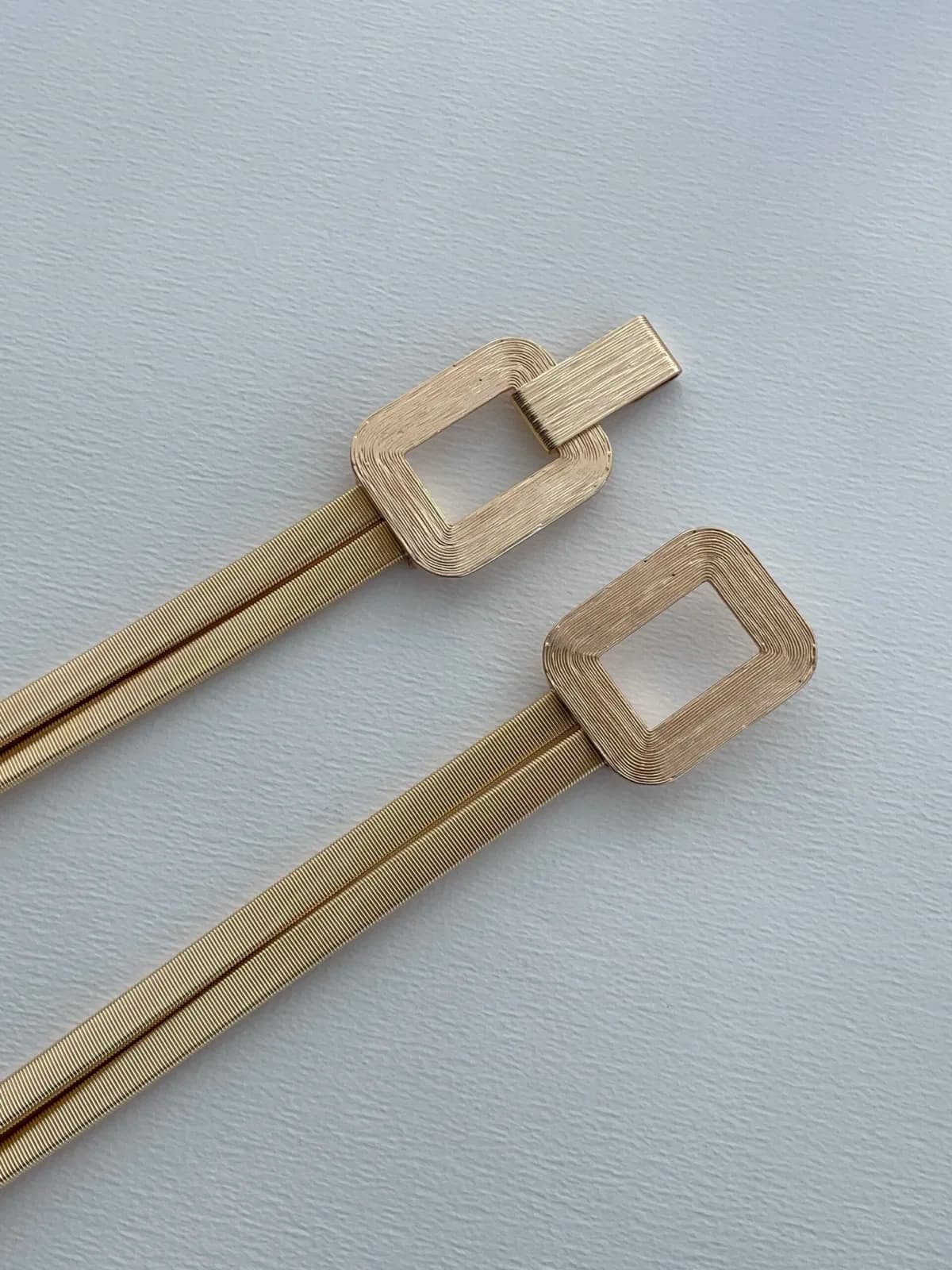 Geometrik Metal Tasarım Tırtık Desen Lastikli Gold Kemer