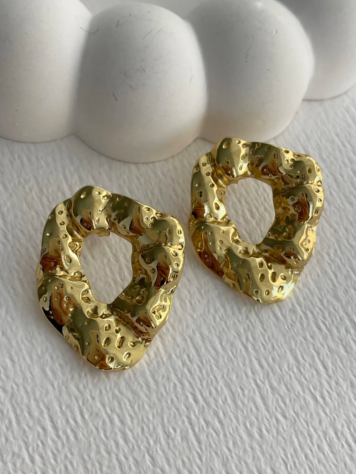 Çelik Soyut Tasarım Gold Küpe