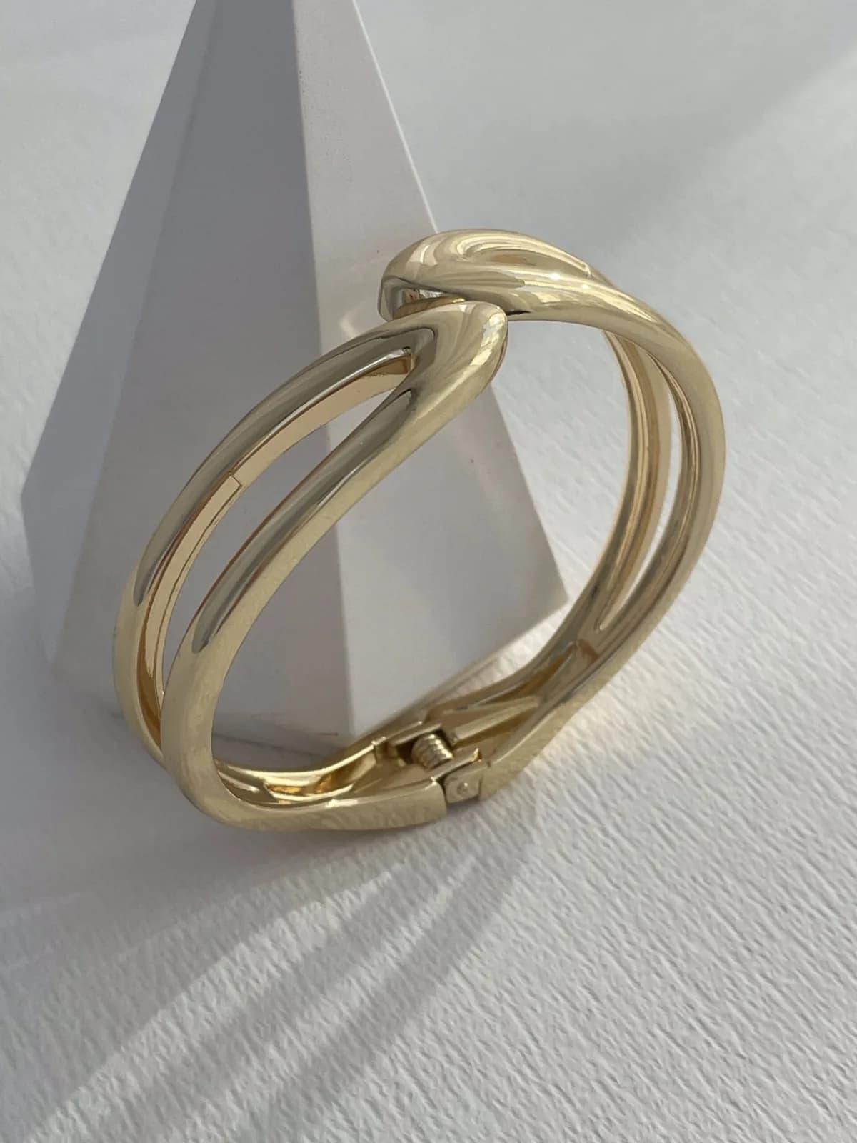 Özel Seri İçi Boş Sarmal İnce Tasarım Gold Kelepçe Bileklik