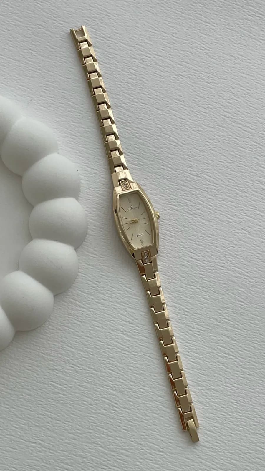 Geometrik Tasarım Zirkon Taşlı Kadranı Sarı Gold Vintage Saat