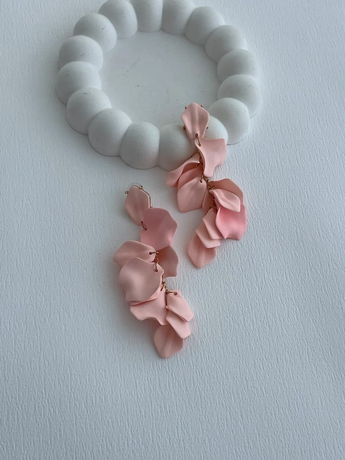 Özel Seri Sallantılı Yaprak Tasarım Gül Pembesi Hawai Küpe