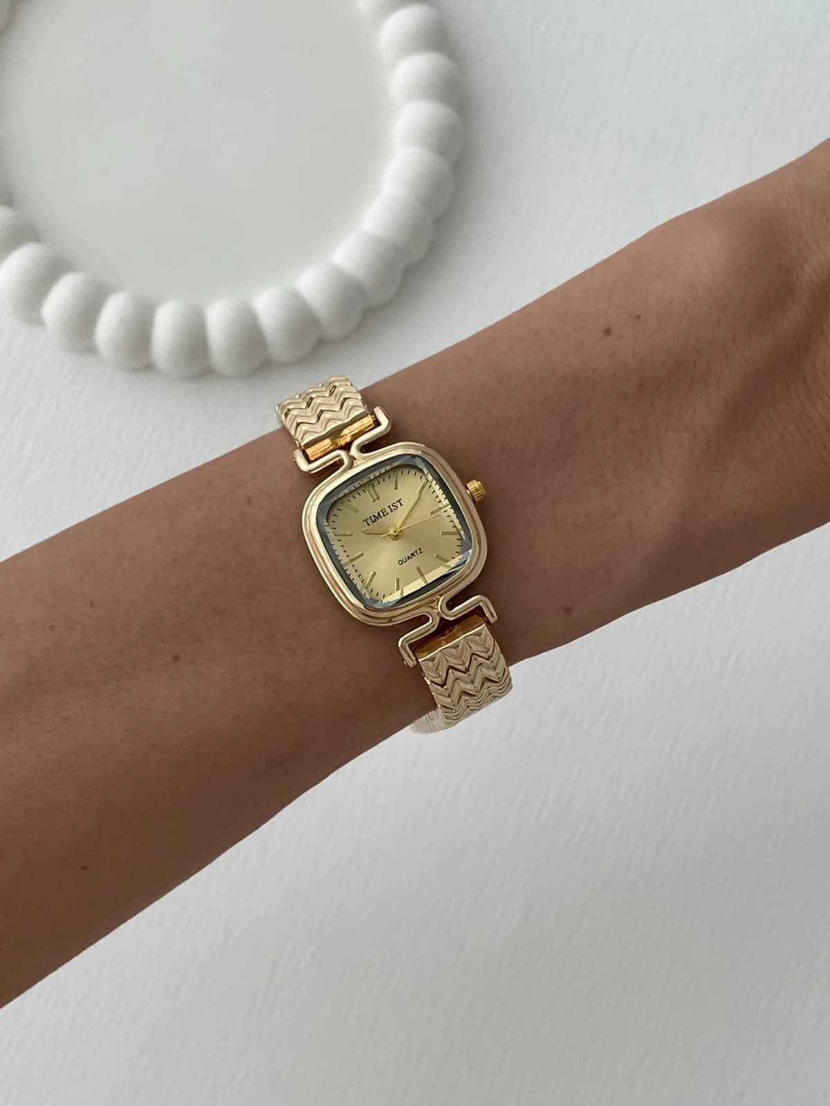 Kare Tasarım Kadranı Sarı Gold Vintage Saat