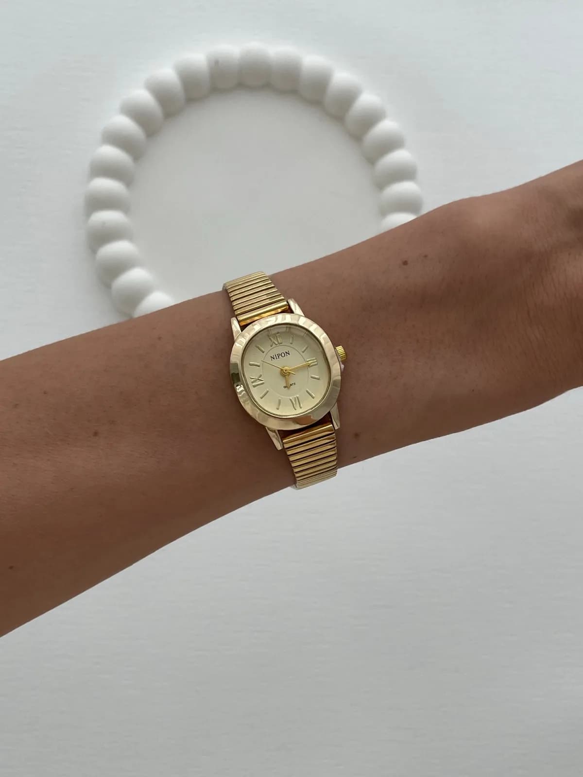 Yuvarlak Tasarım Kadranı Sarı Gold Vintage Saat