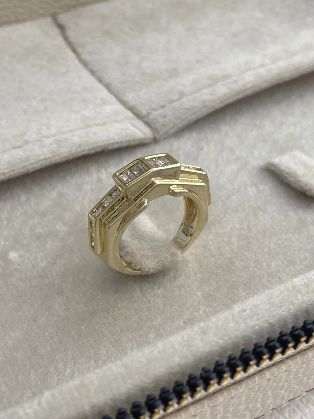 Özel Seri Geometrik Tasarım Baget Taşlı Ayarlanabilir Gold Yüzük