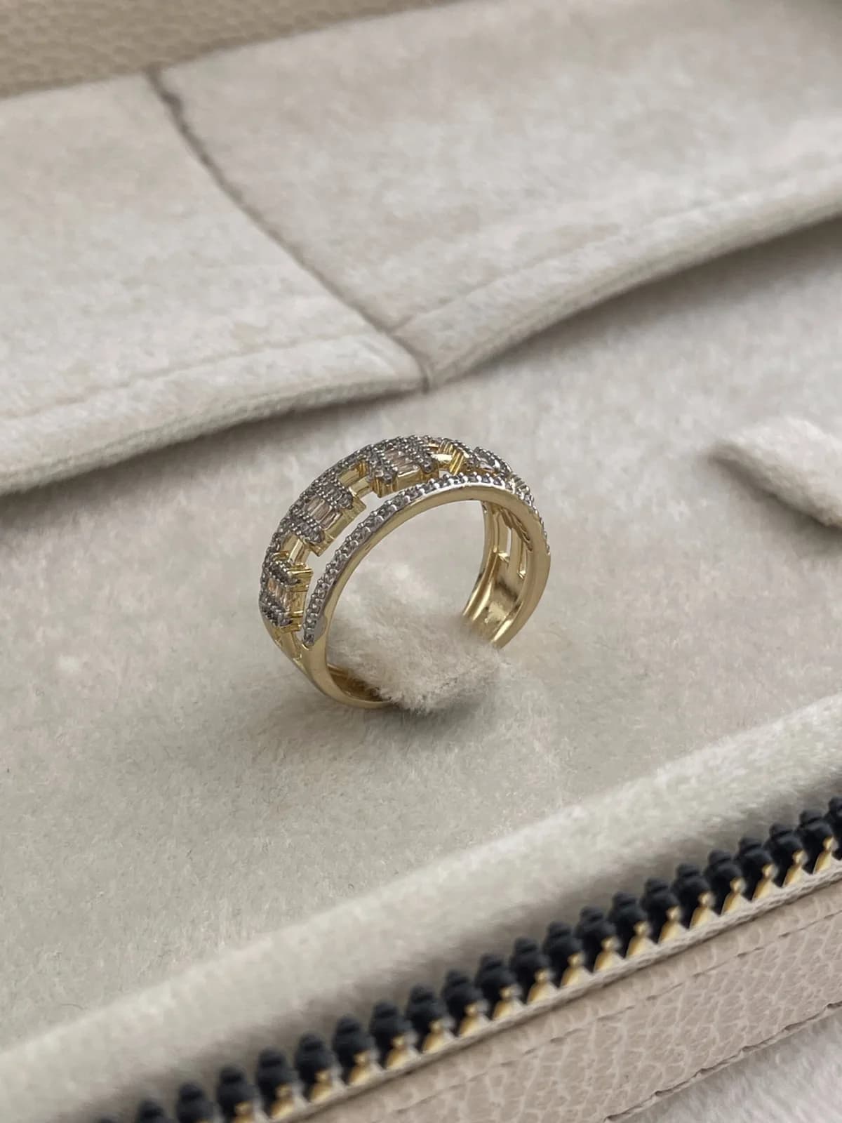 Özel Seri Zirkon&amp;Baget Taşlı Üç Sıra Ayarlanabilir Gold Yüzük
