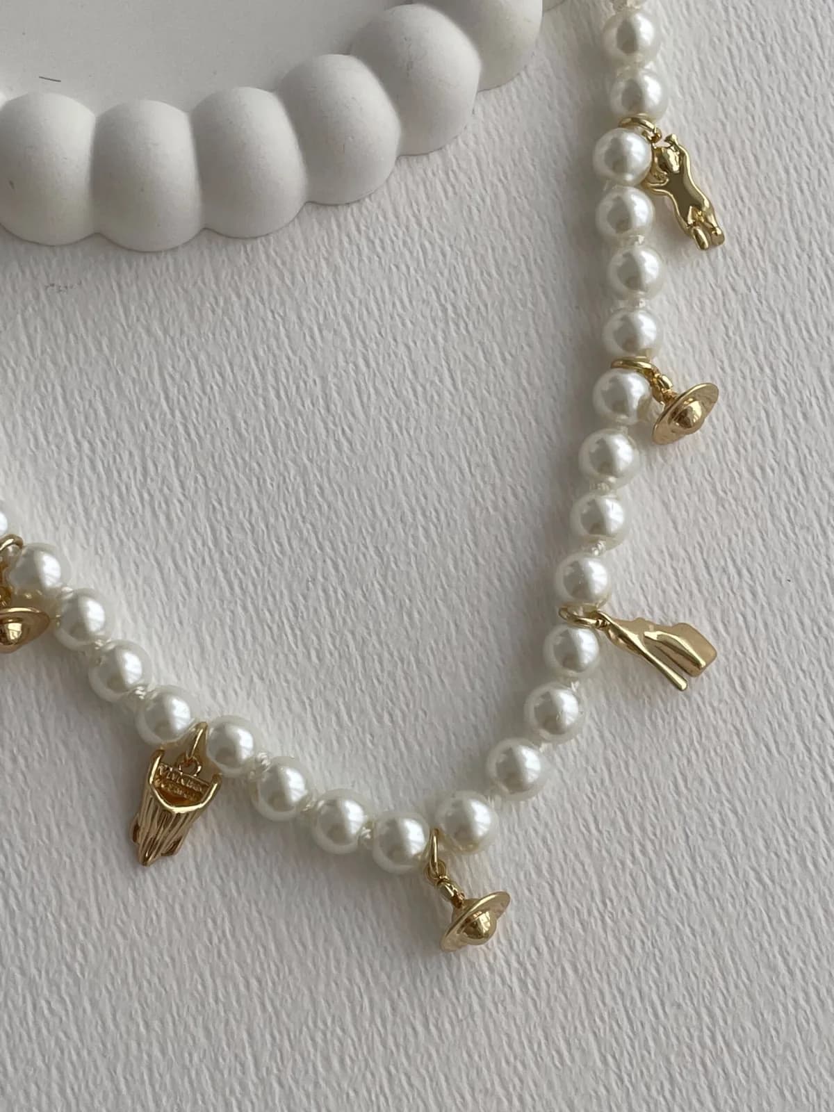 Özel Seri Charm Detaylı İnci Tasarım  Gold Kolye
