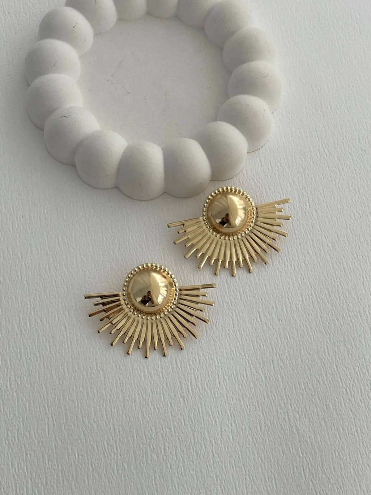 Özel Seri Yarım Güneş Tasarım Gold Küpe