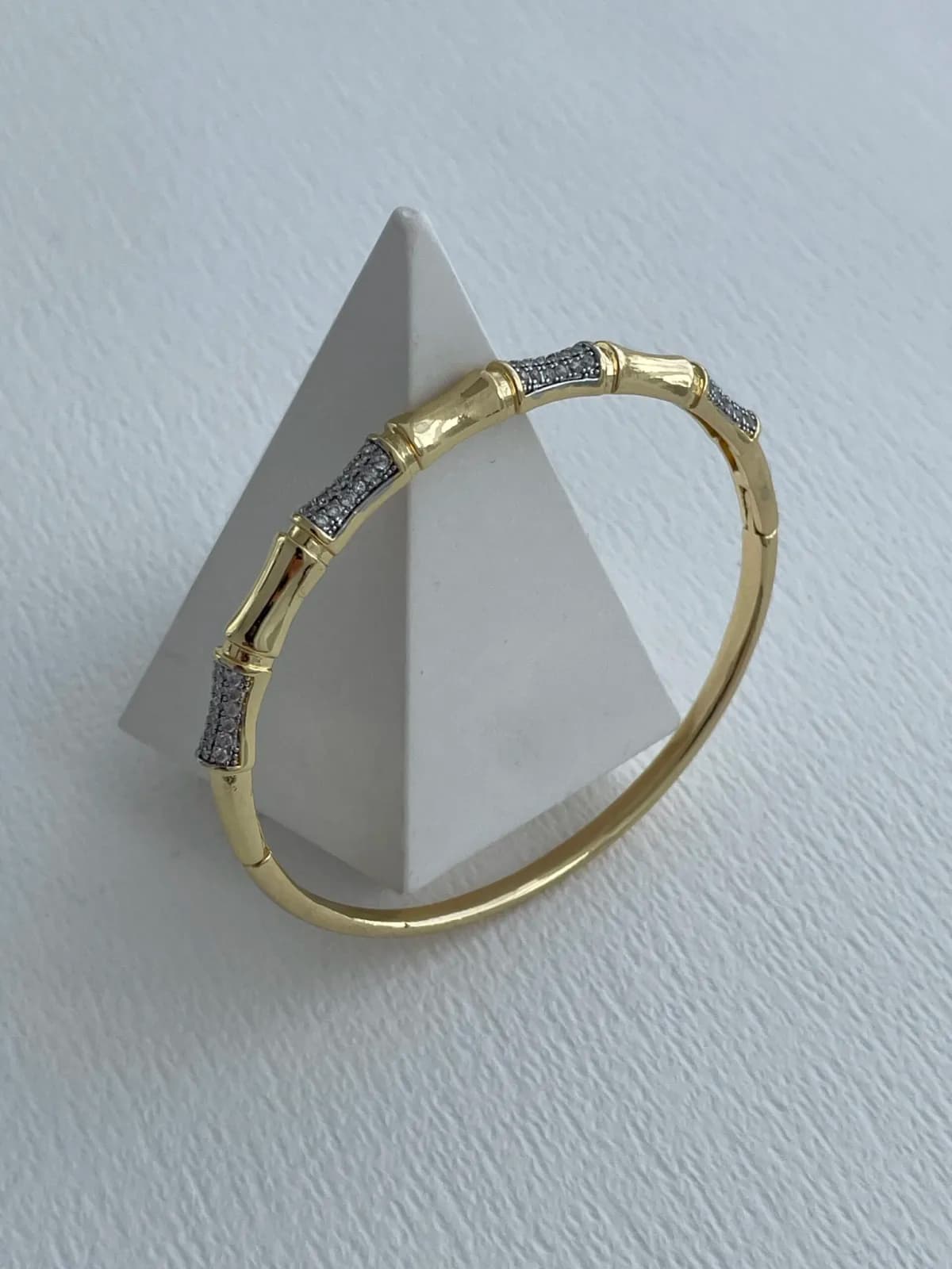 Özel Seri Zirkon Taşlı Kemik Tasarım Gold Kelepçe Bileklik