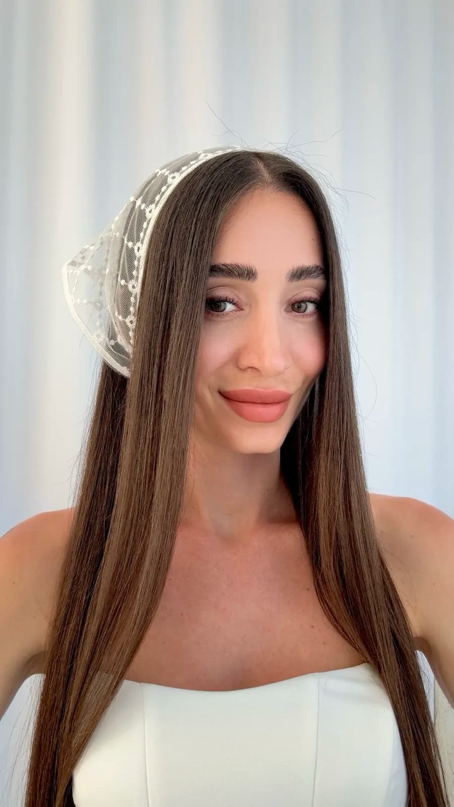 Tül Tasarım Çiçek Detay Beyaz Bandana