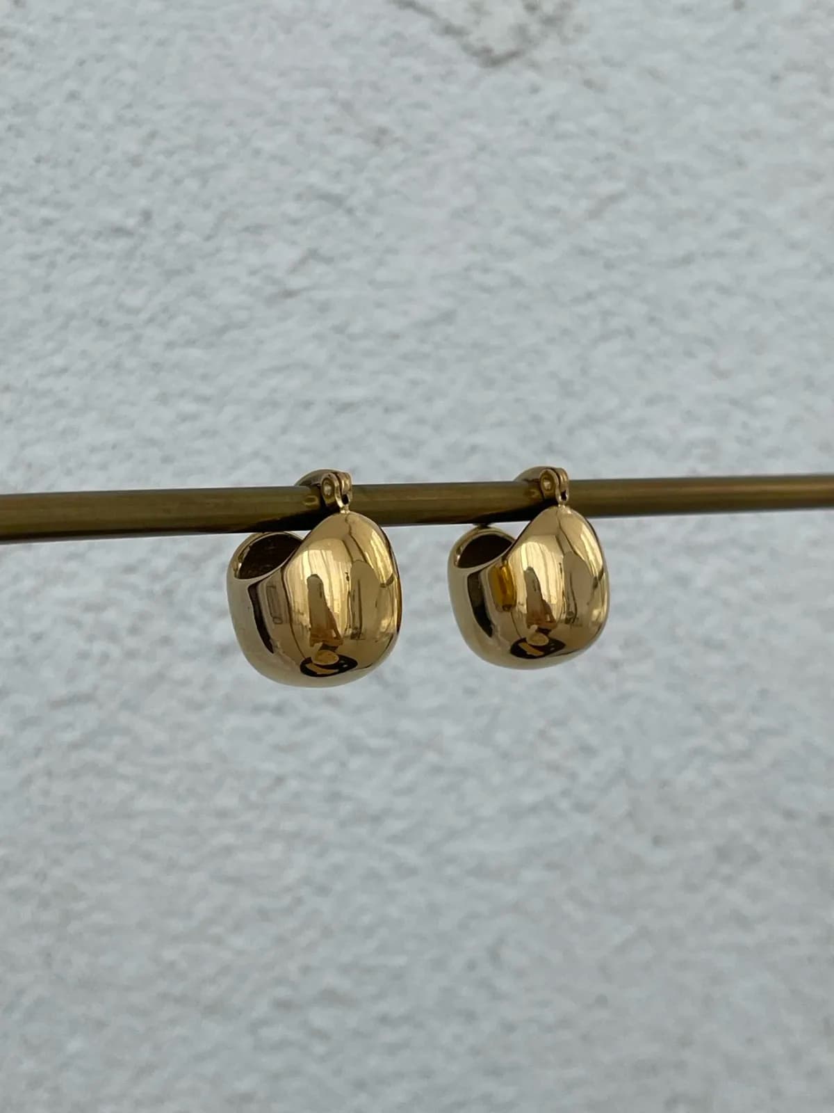 Çelik Tombul Top Tasarım Gold Küpe