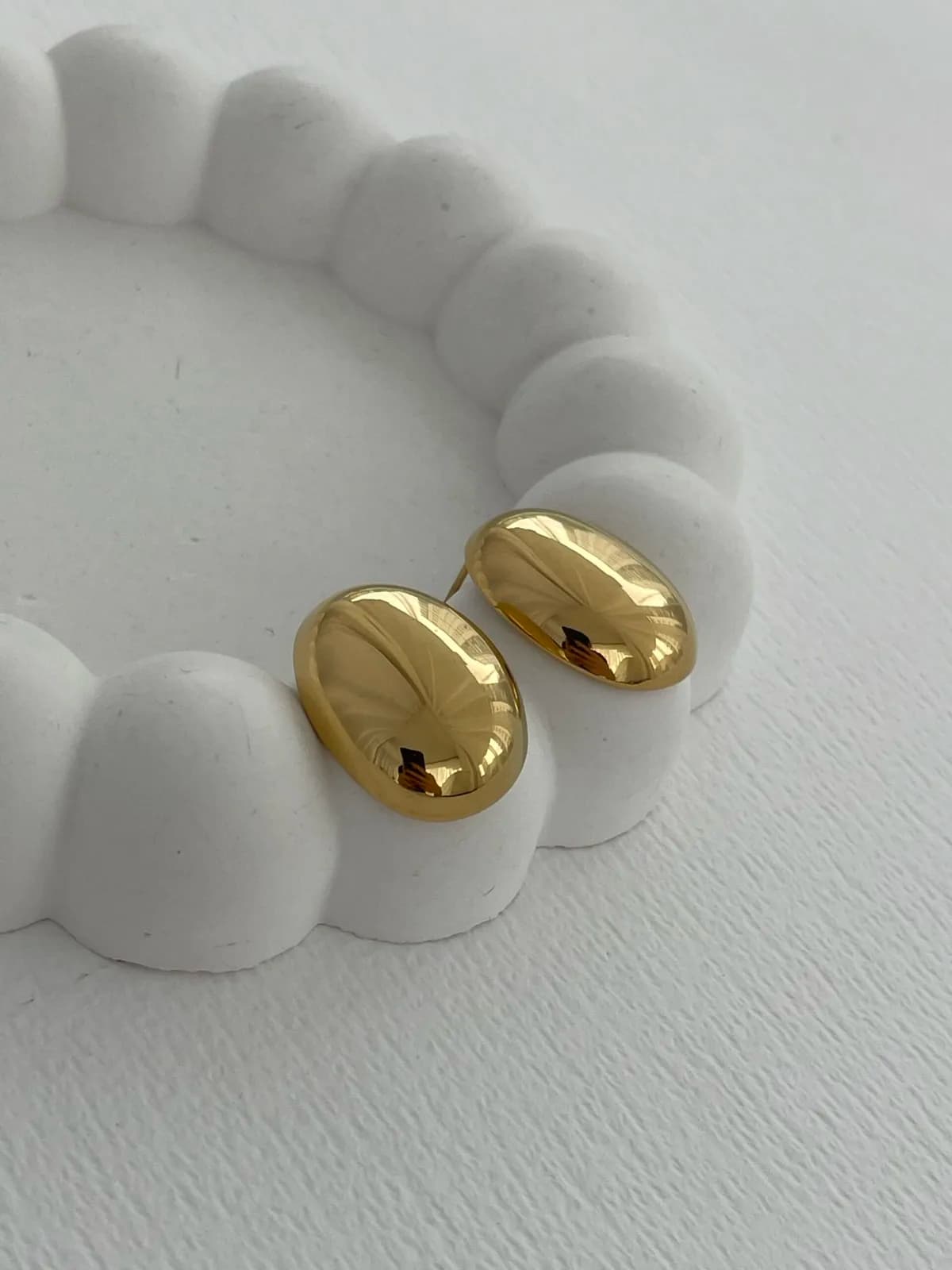 Çelik Oval Tasarım Vintage Gold Küpe