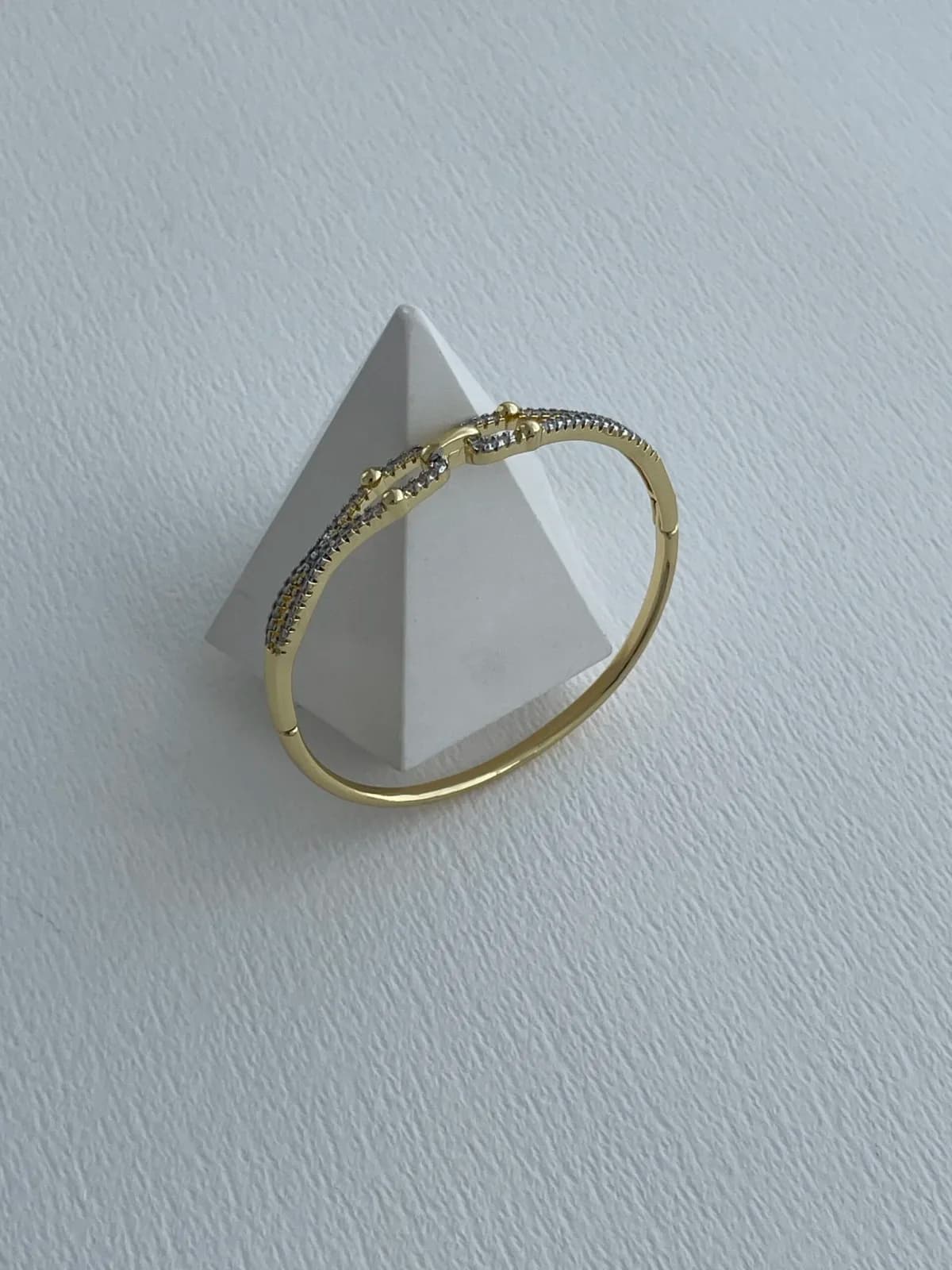 Özel Seri Zirkon Taşlı Düğüm Tasarım Gold Kelepçe Bileklik